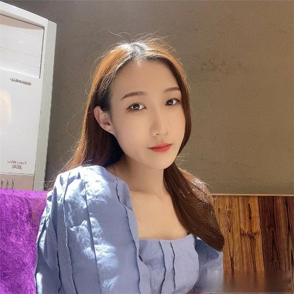 干过好几次的质量妹子，穿上情趣内衣真他妈Sao